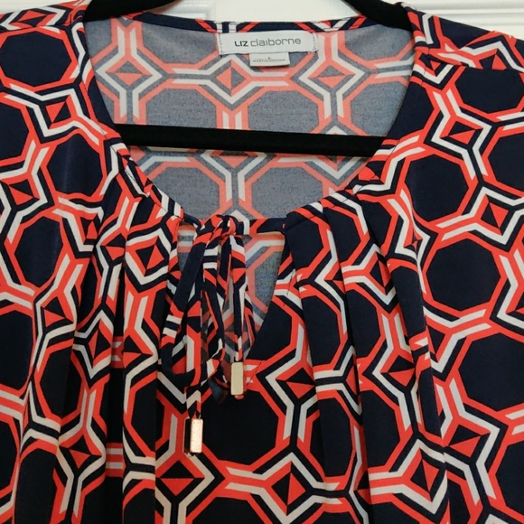 Liz Claiborne keyhole top - Picture 2 of 2